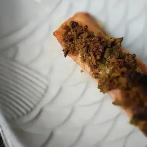 SALMON WITH PISTACHIO CRUST